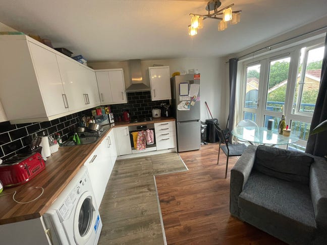 3 Rooms Available in lovely New Cross Flat Main Photo