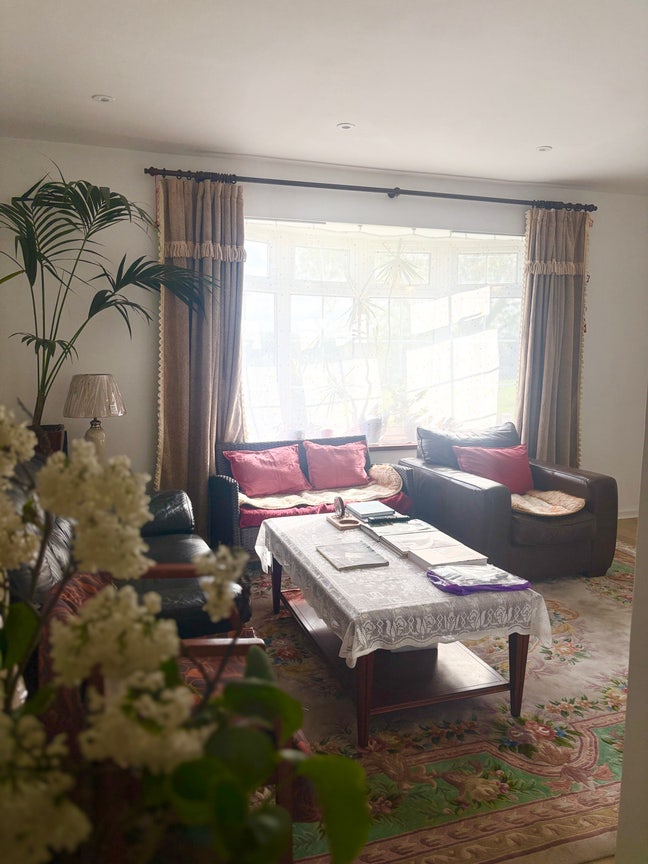 Two double bedrooms to let Main Photo