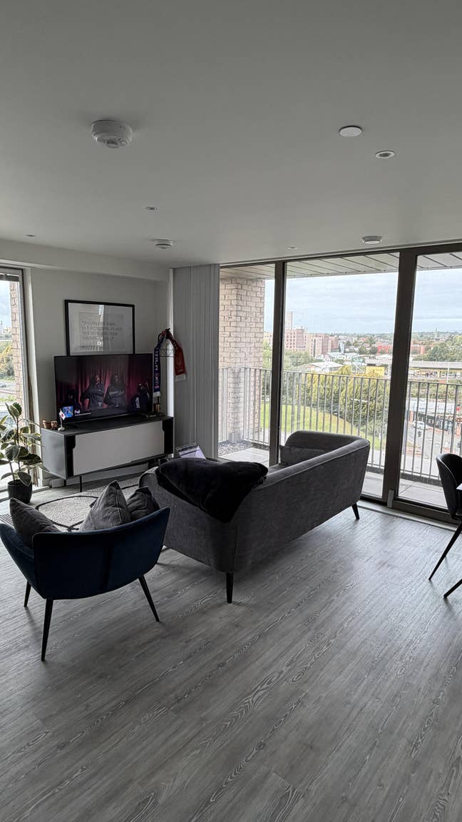 Double Room - 2 Bed Apartment - Cornbrook MCR Main Photo