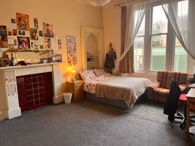 Gorgeous Double room available in West End flat! Main Photo