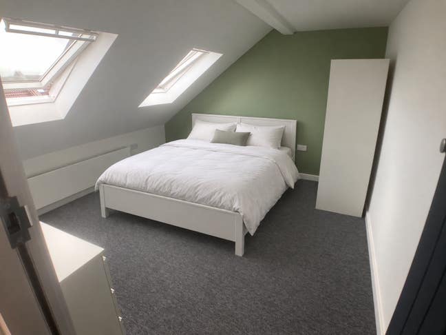 Brand New Rooms in a great location  Main Photo