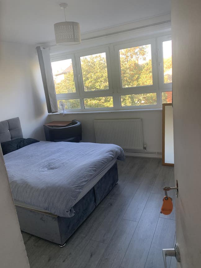 Large Double Room for Rent SE3 Main Photo