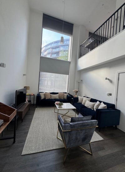 All Girl Townhouse - Bright, spacious new build Main Photo