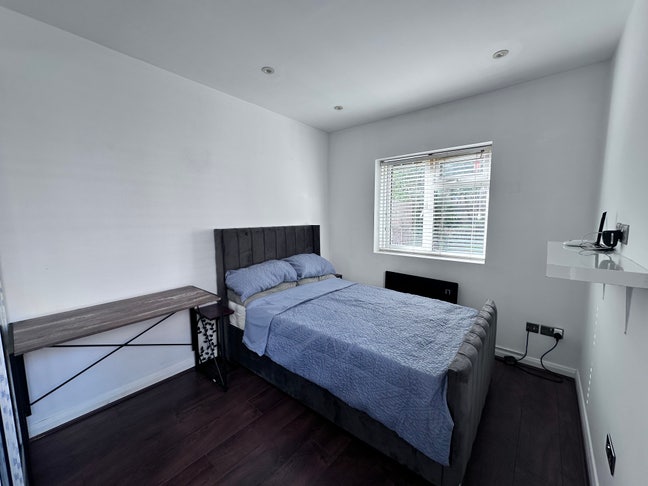 Studio Room with Shared Amenities Main Photo