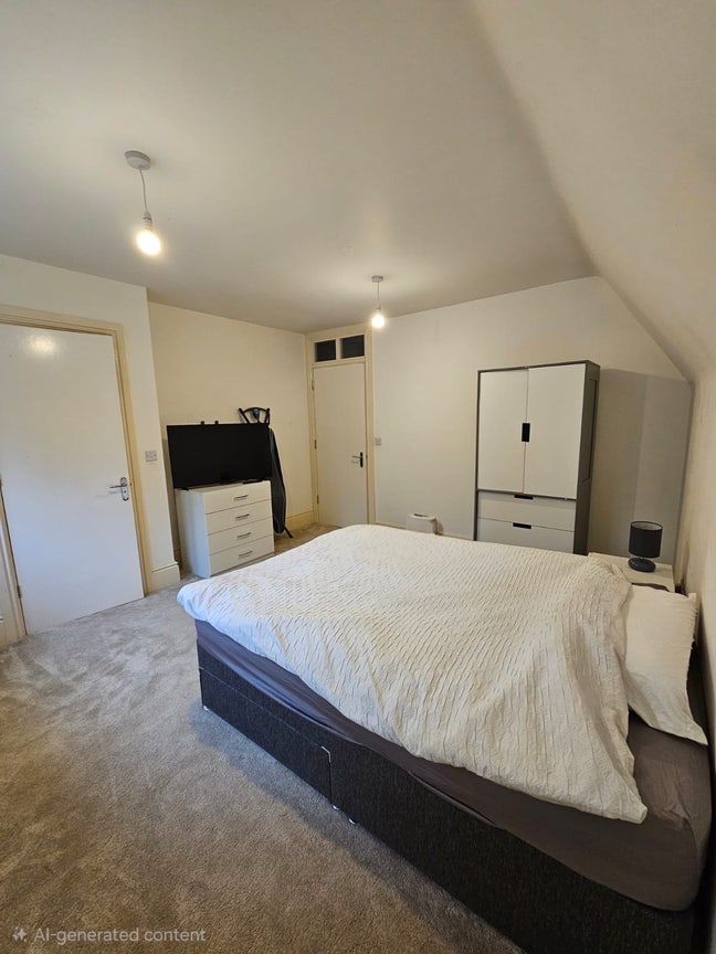 Large Double En-Suite Room - Upton, Northampton Main Photo