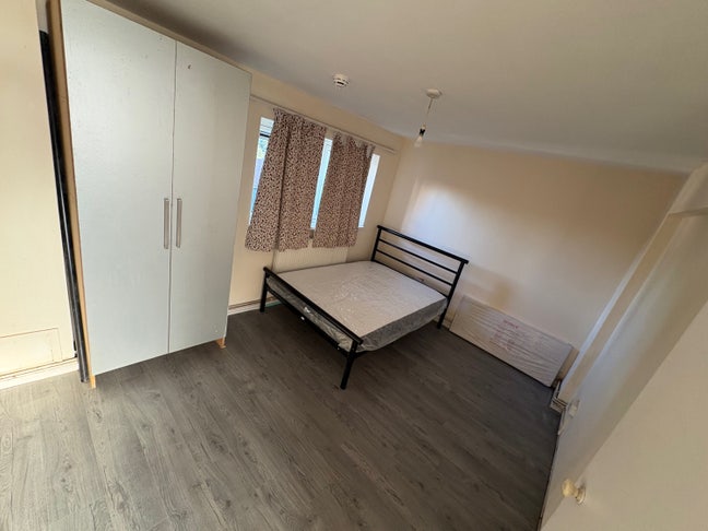 Double room available  Main Photo