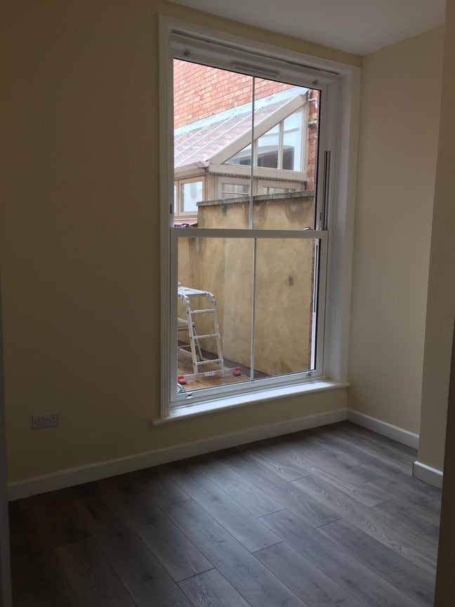 Rooms available newly refurbished/new development  Main Photo