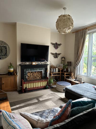 1 Double Room and 1 Attic en-suite toilet room.  Main Photo