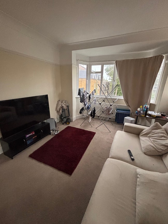 Double room in Clapham Common  Main Photo