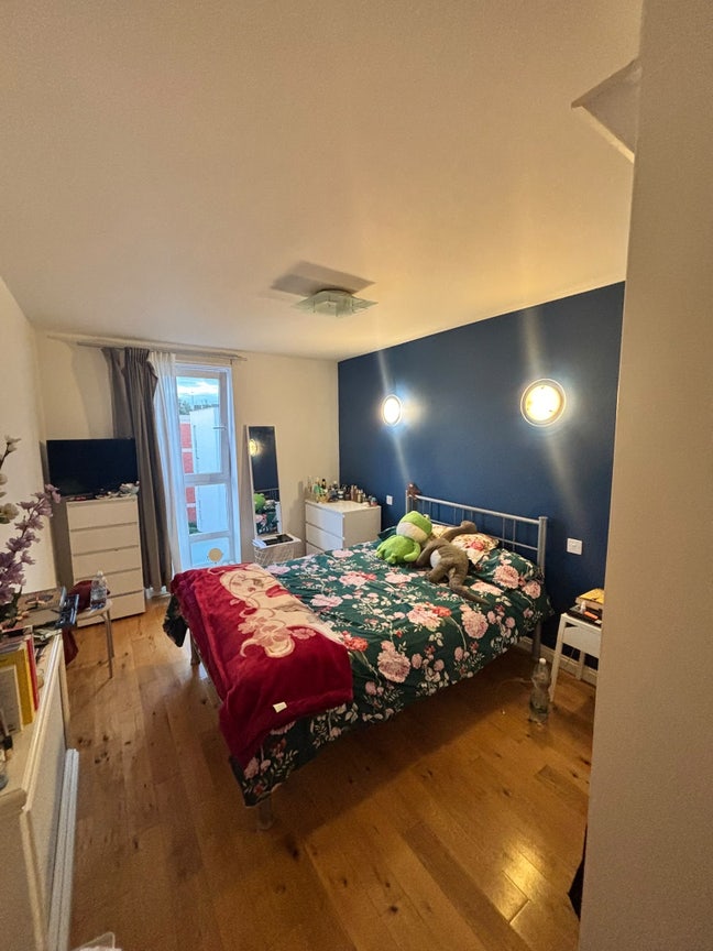 Double room in 2 bed flat in Dennistoun Main Photo