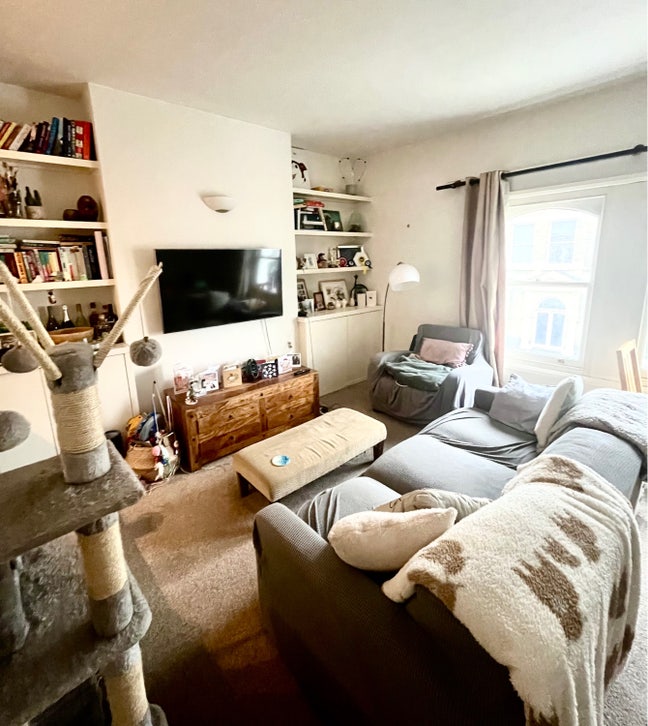 Double Bed Available on Northcote Road  Main Photo