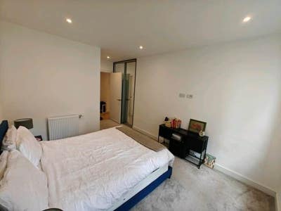 Luxury Ensuite Double Room to Rent – UB1 1Fe Main Photo