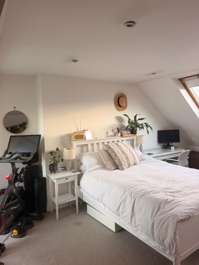 Ensuite Loft Room in 3 Bed Maisonette Main Photo