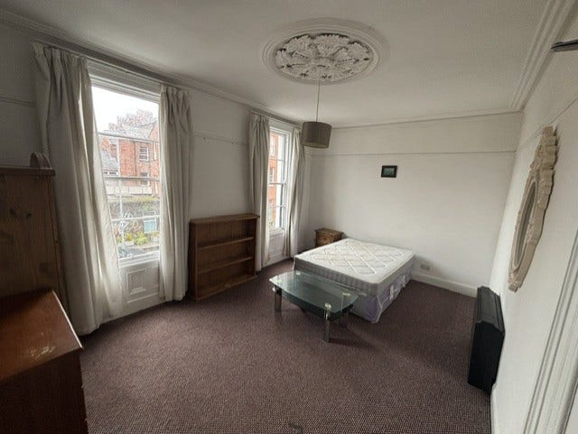 Malone Location - 3 Mins to Qub and Lisburn Road Main Photo