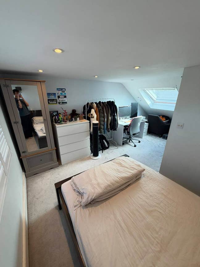 Master Bedroom available  Main Photo
