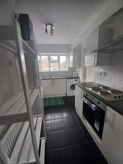 Lovely Fully Furnished Double Room – &pound;750 pcm (Bil Main Photo
