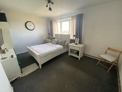 Bright, Spacious and Comfortable Room 🌿 Main Photo