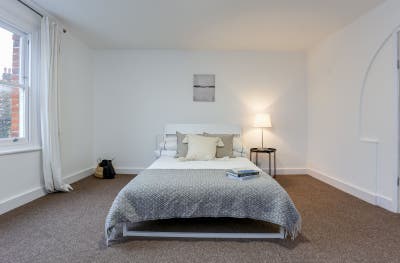🌷 Lovely Double Room in W4 | Great Location 🌷 Main Photo