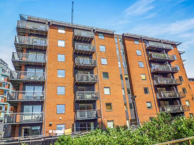 Spacious 2-Bedroom, 2-Bathroom Apartment in Centra Main Photo
