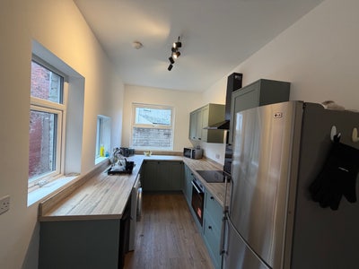 Cosy Single Room Available! Main Photo