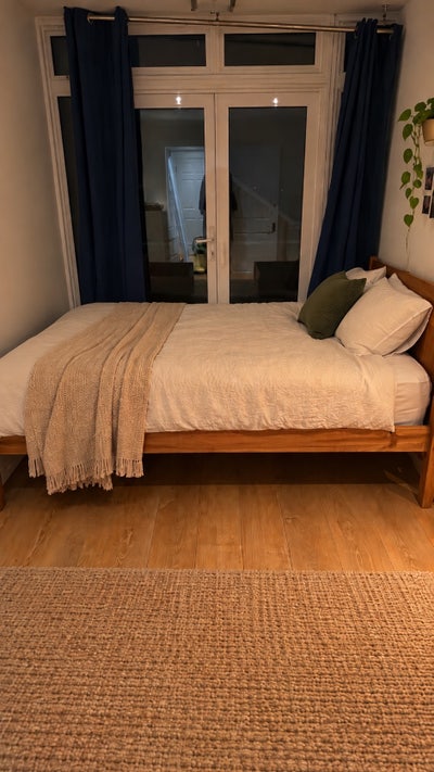 SUBLET Bright cosy furnished room with balcony  Main Photo