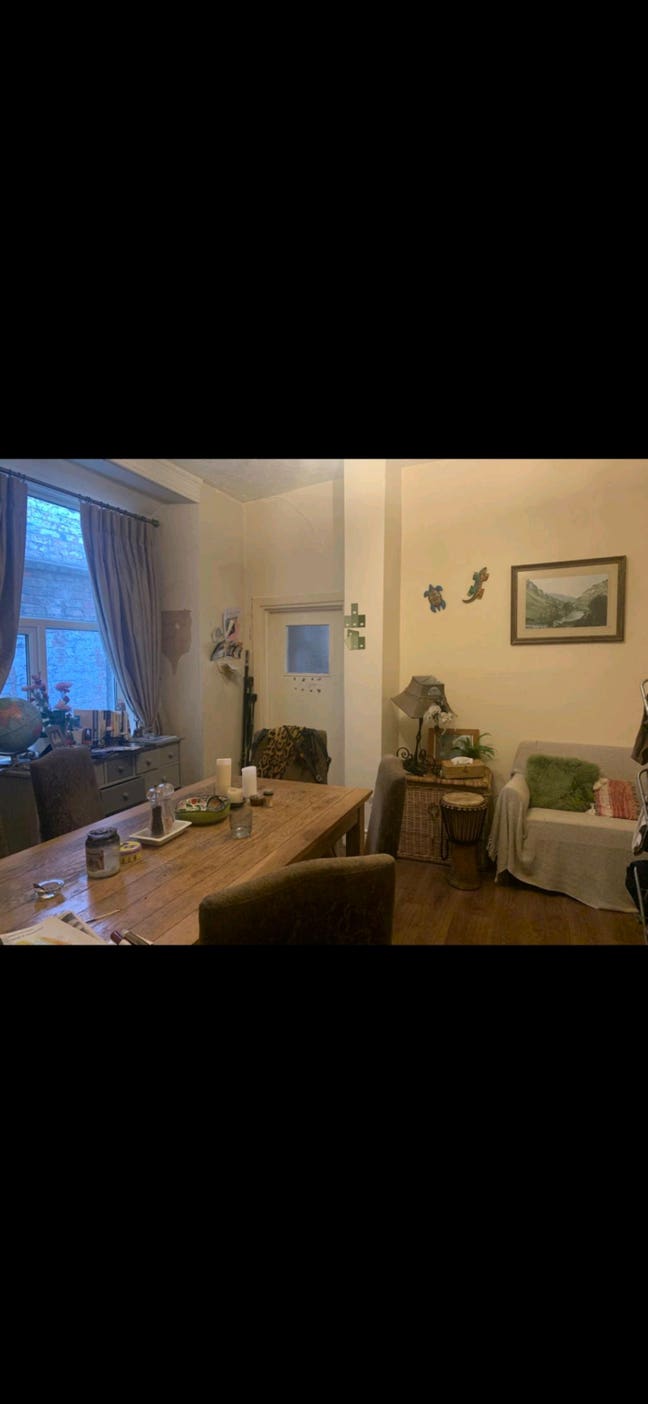 Large Double bedroom  Main Photo