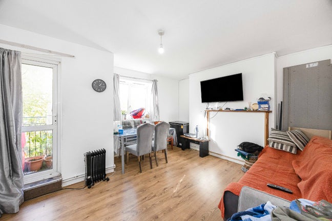 3 Bed Flat plus Living room next to Canary Wharf Main Photo