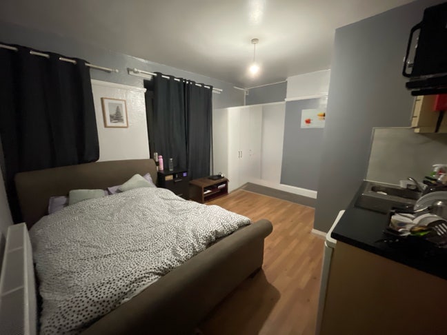 🔥 Modern Luxury Studios near City & Uni! ALL INC 🏡 Main Photo