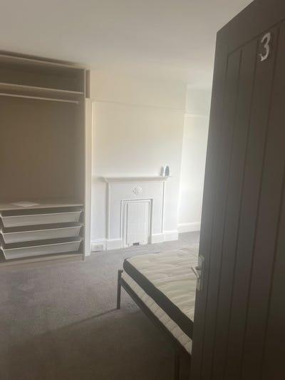 Bedroom En-suite  Main Photo