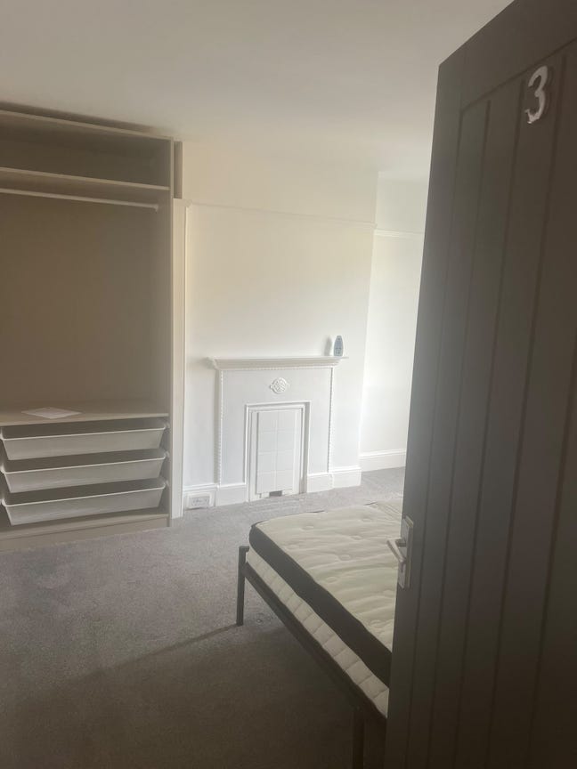 Bedroom En-suite  Main Photo