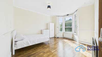 West London – UB7 🏠 West Drayton / Hillingdon Main Photo