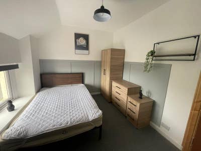 Modern Room with All Bills Included  Main Photo
