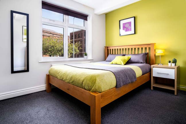 High-Spec Double Room in Quiet, Modern House Share Main Photo