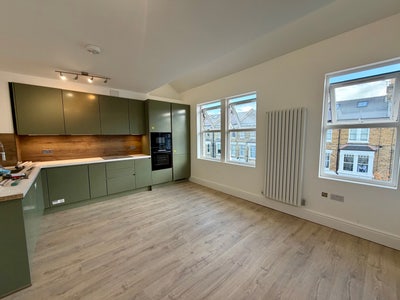 Brand new 4 bed, close to Shepherds Bush green.  Main Photo