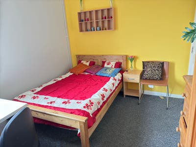 Lovely Furnished En-suite Double Room! Main Photo