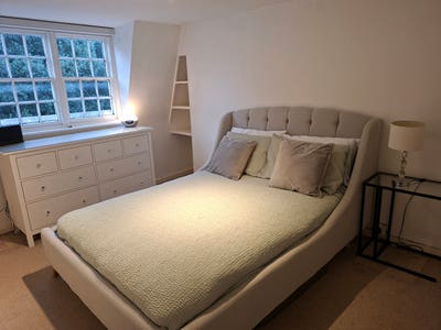 Double Bedroom in Bath Main Photo