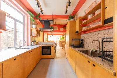 4 Rooms in West Kensington, Bills Included Main Photo