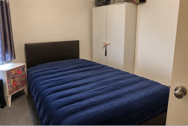 🏡 Single Room Available Gravese DA12 Main Photo