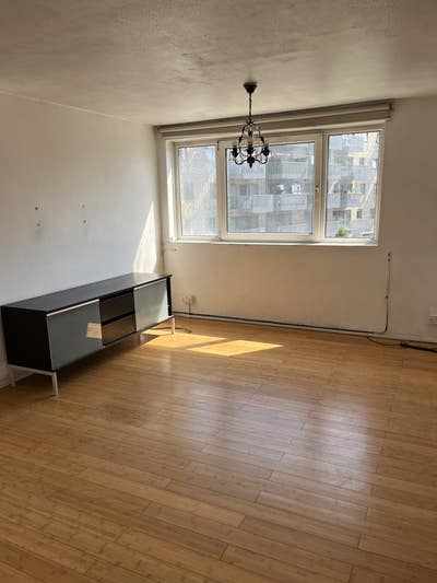 Stunning 2 Bedroom Flat in Ladbroke Grove  Main Photo