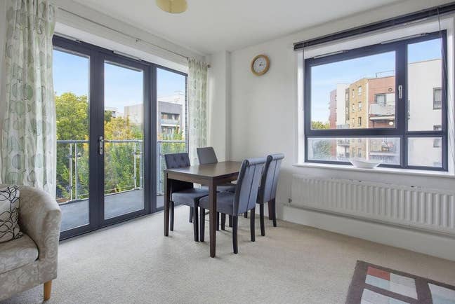 Lawrence Court - Double Bedrooms to Rent Main Photo