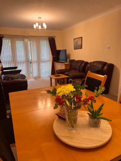 Room in Weybridge KT13 Main Photo