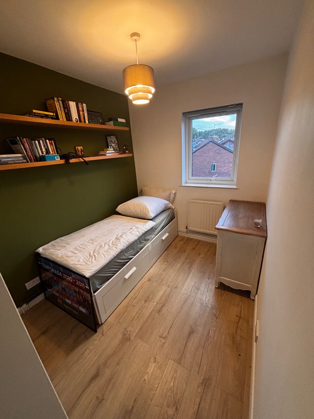 Cosy Room in Friendly 2-Bed Flat – Mill Hill Main Photo
