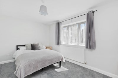 🌟 Brand New-Built En Suite | 5 Min to Acton Town 🚆 Main Photo