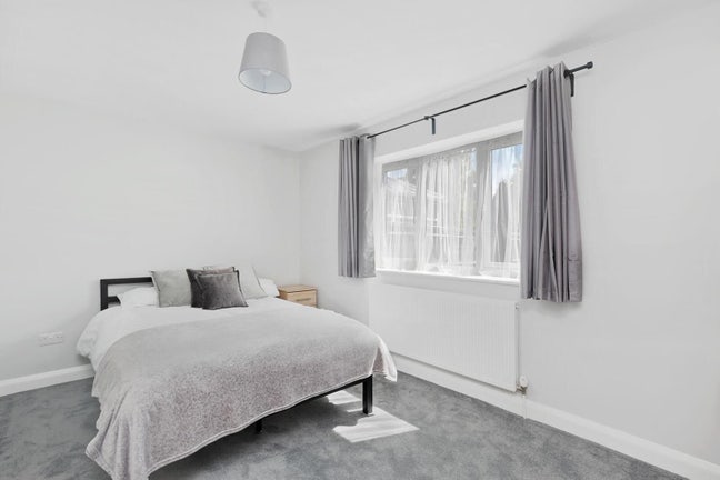 🌟 Brand New-Built En Suite | 5 Min to Acton Town 🚆 Main Photo