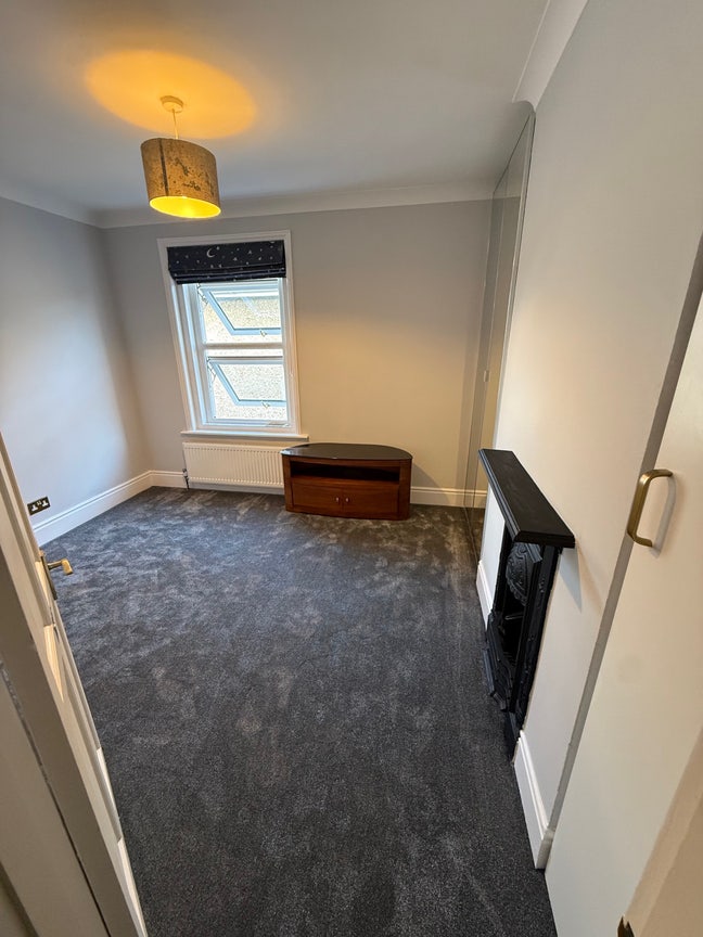 Newly refurbished double room Main Photo