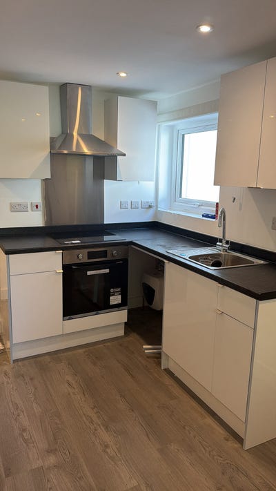 A studio flat Main Photo