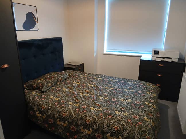 Ensuite Room Available – Park Royal, NW10 7GY Main Photo