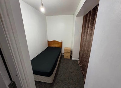 Room Share Main Photo