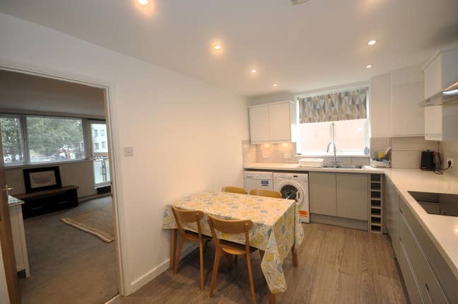 Seriously Spacious 4 Bedroom Flat Near Regents Prk Main Photo