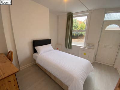 🏡 3 Rooms Available Now | New Basford| Uc • Pip • Main Photo